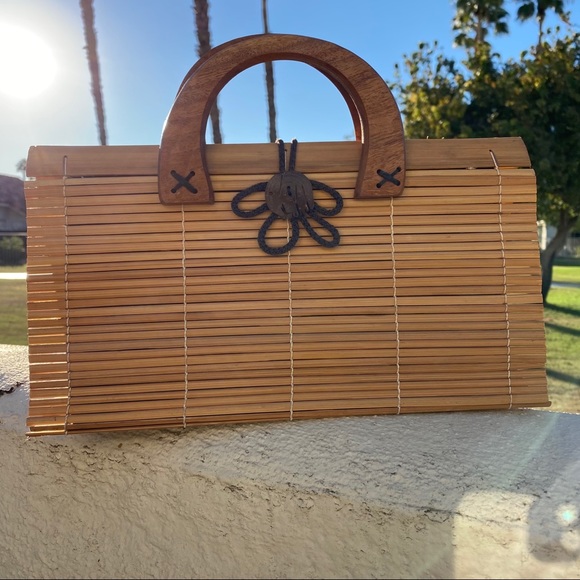 Vintage Bamboo Collapsible Handbag - Picture 2 of 4